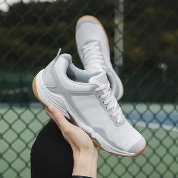 Новые дышащие теннисные туфли, мужская и женская профессиональная обувь для бадминтона, белая легкая обувь для волейбола, роскошные теннисные туфли